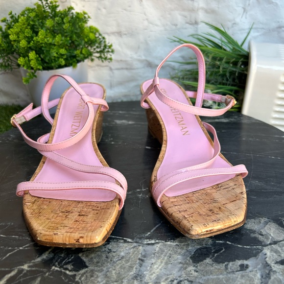 Stuart Weitzman Oasis 50 Wedge Color: Blossom
Sandal (Women)size 8 gently worn - Picture 11 of 16